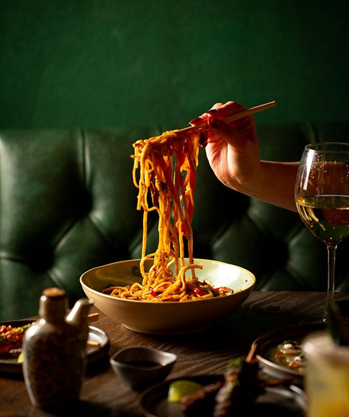 Elegant table setting with wine glasses